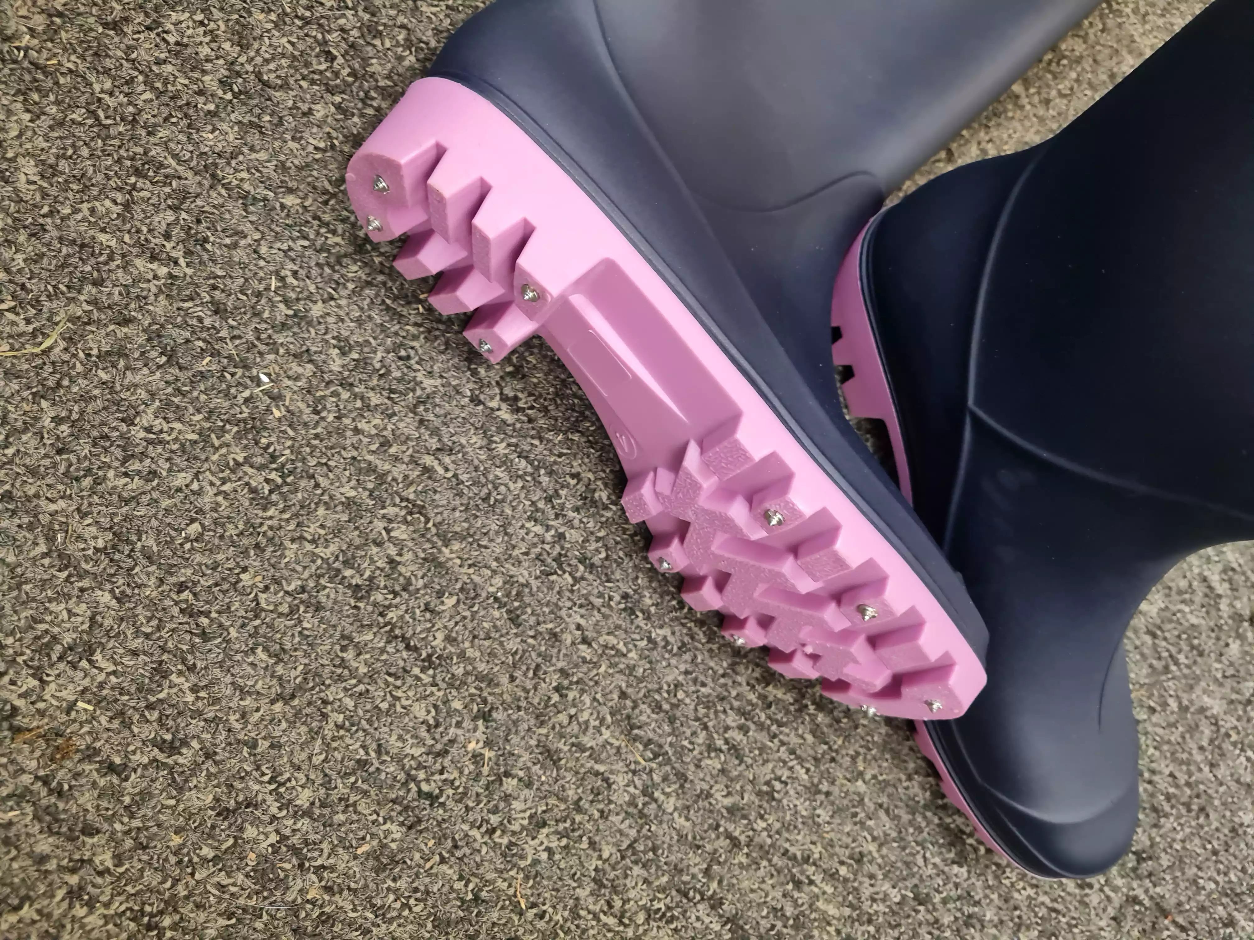 welling-ton-boots studs